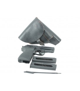 Pistolet P-83 kal. 9mm Makarow, z mag. 8-nabojowym